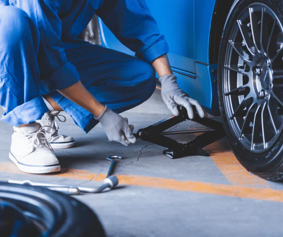manual tire changer​ in Tholozan Ave